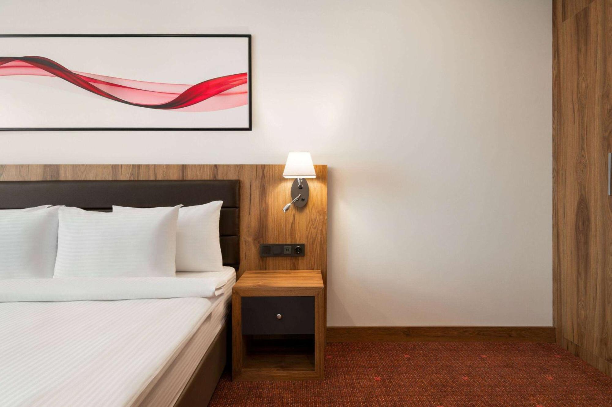 Ramada By Wyndham Karacabey Hotel Bursa Exterior photo